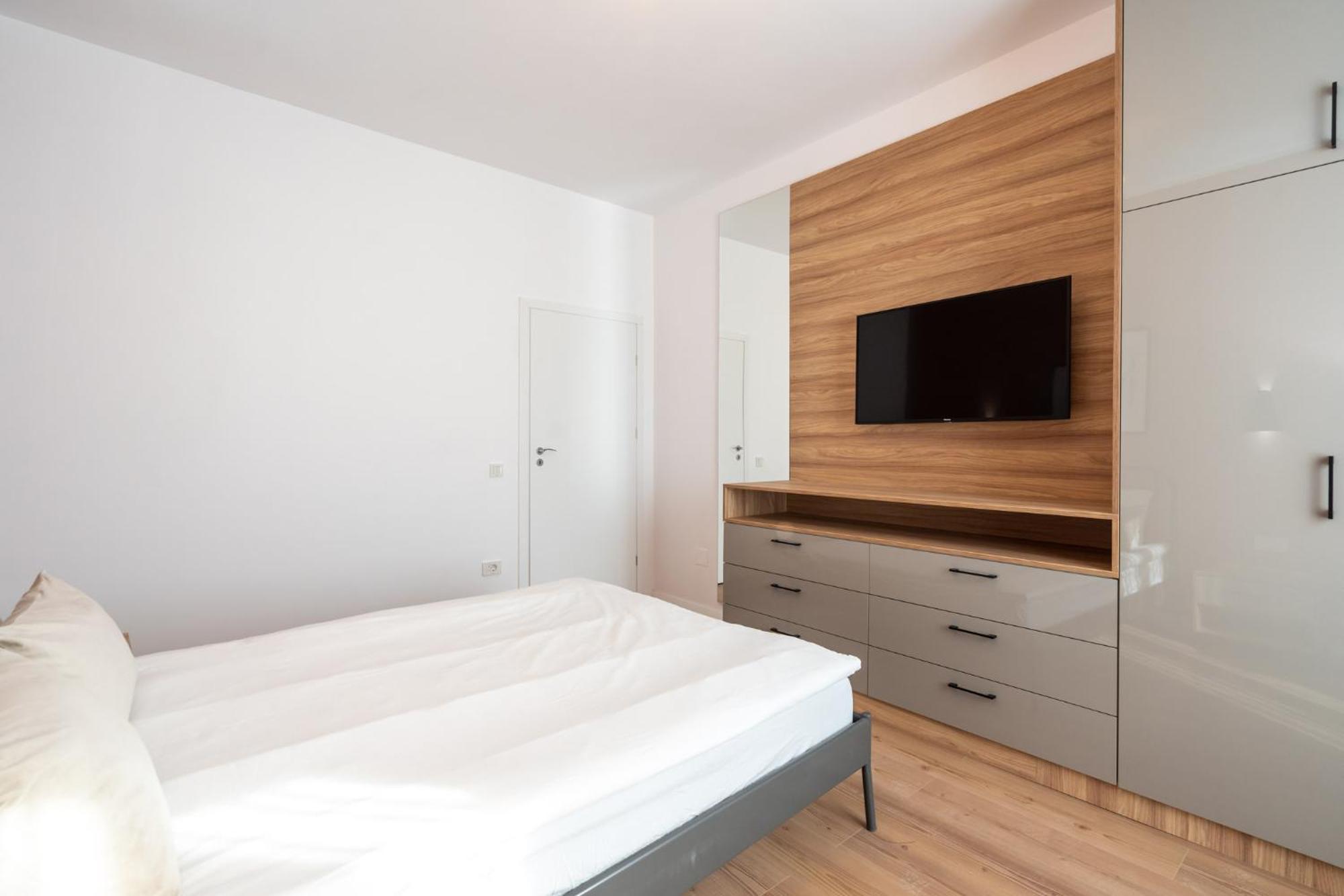 The Loft Luxury Apartments-Near The Park In The City Center Bucarest Esterno foto
