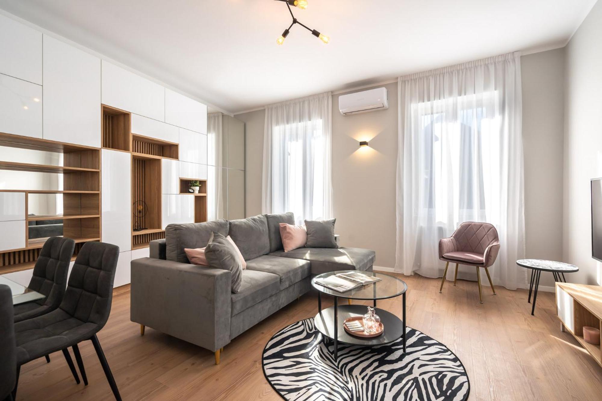 The Loft Luxury Apartments-Near The Park In The City Center Bucarest Esterno foto